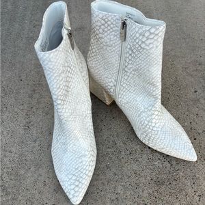 (Stained) Steve Madden “Nix” Boots